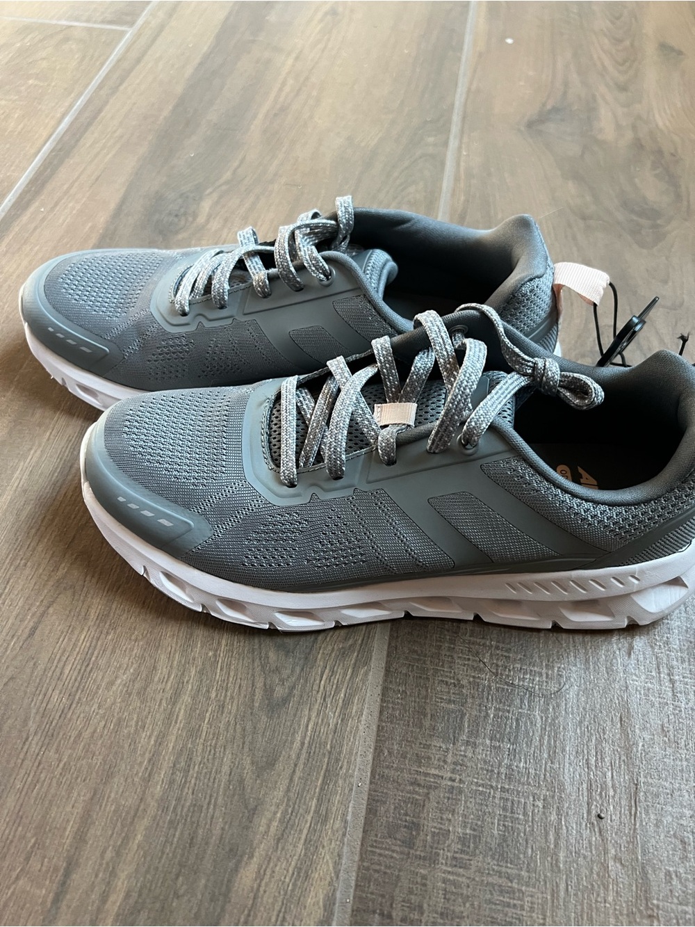 Avia Women's Runner Shoe size 10 NWT $20 - Picture 1 of 4